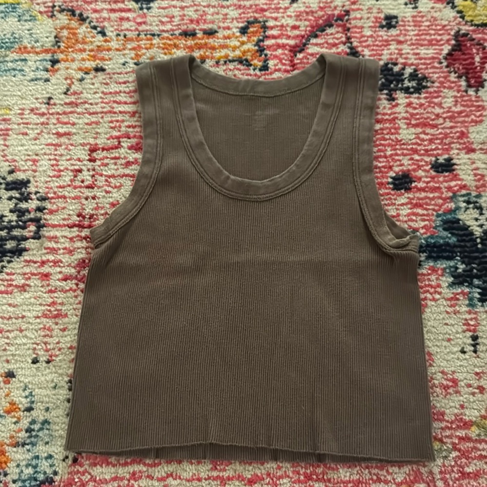 Brown cropped ribbed tank top